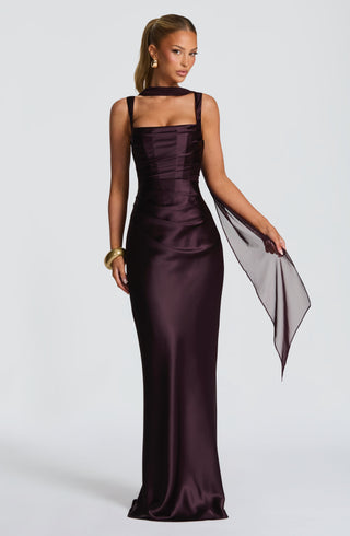 Women's Elegant Satin Maxi Dress – Adjustable Straps & Square Neck for Wedding Guests